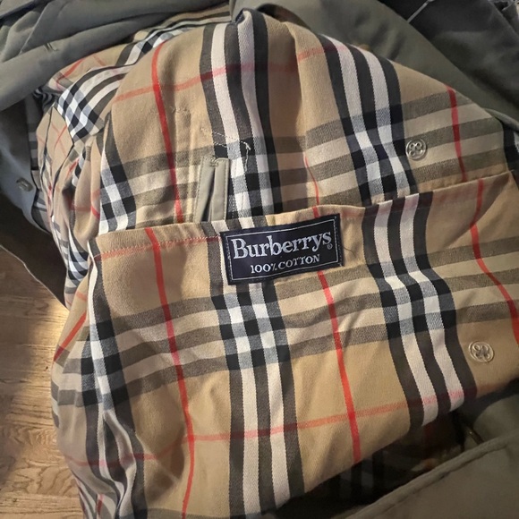 Vintage Burberry Trench with garment bag - UK Sz. 54 Reg. - Picture 11 of 17